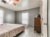 16804 Acorn Lane, Newalla, OK 74857