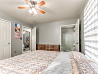 16804 Acorn Lane, Newalla, OK 74857