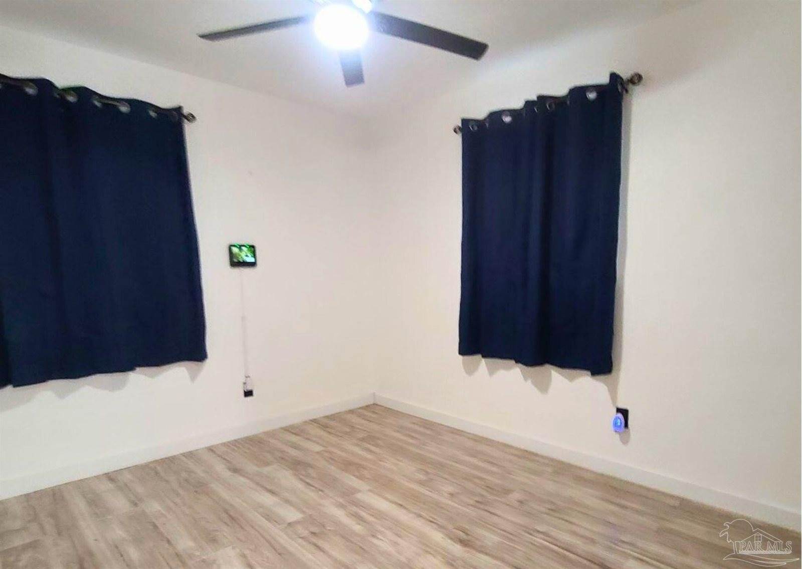 215 Emerald Ave, Pensacola, FL 32505