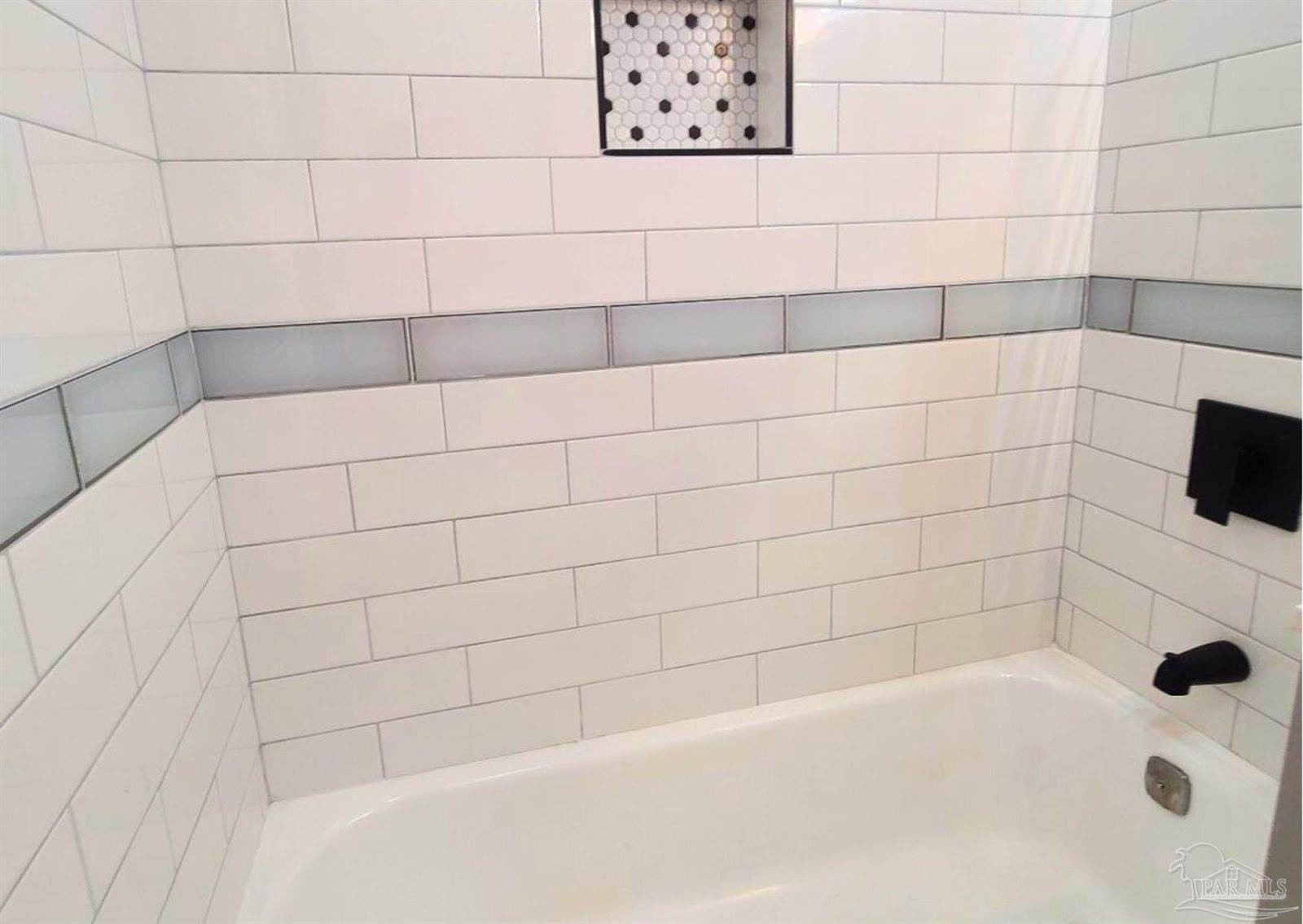 215 Emerald Ave, Pensacola, FL 32505