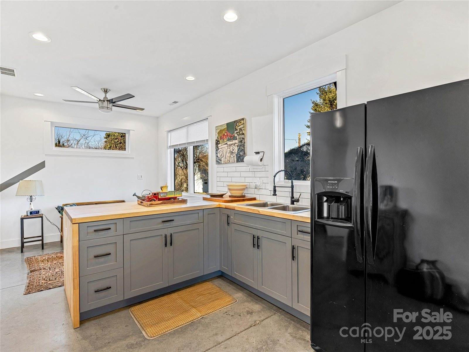 28 Edgehill Avenue, Asheville, NC 28801