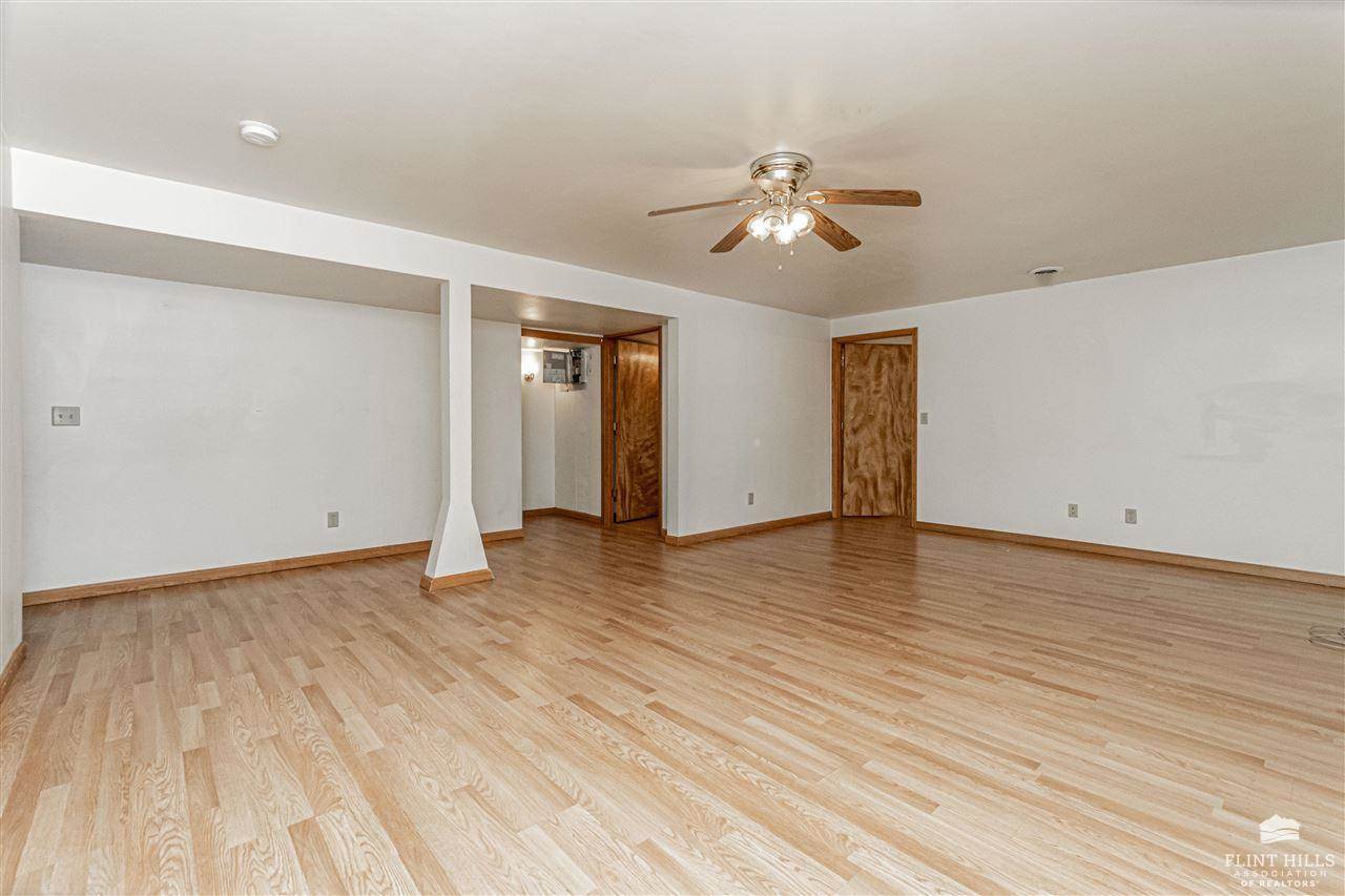 6911 McGeorge Road, Milford, KS 66514