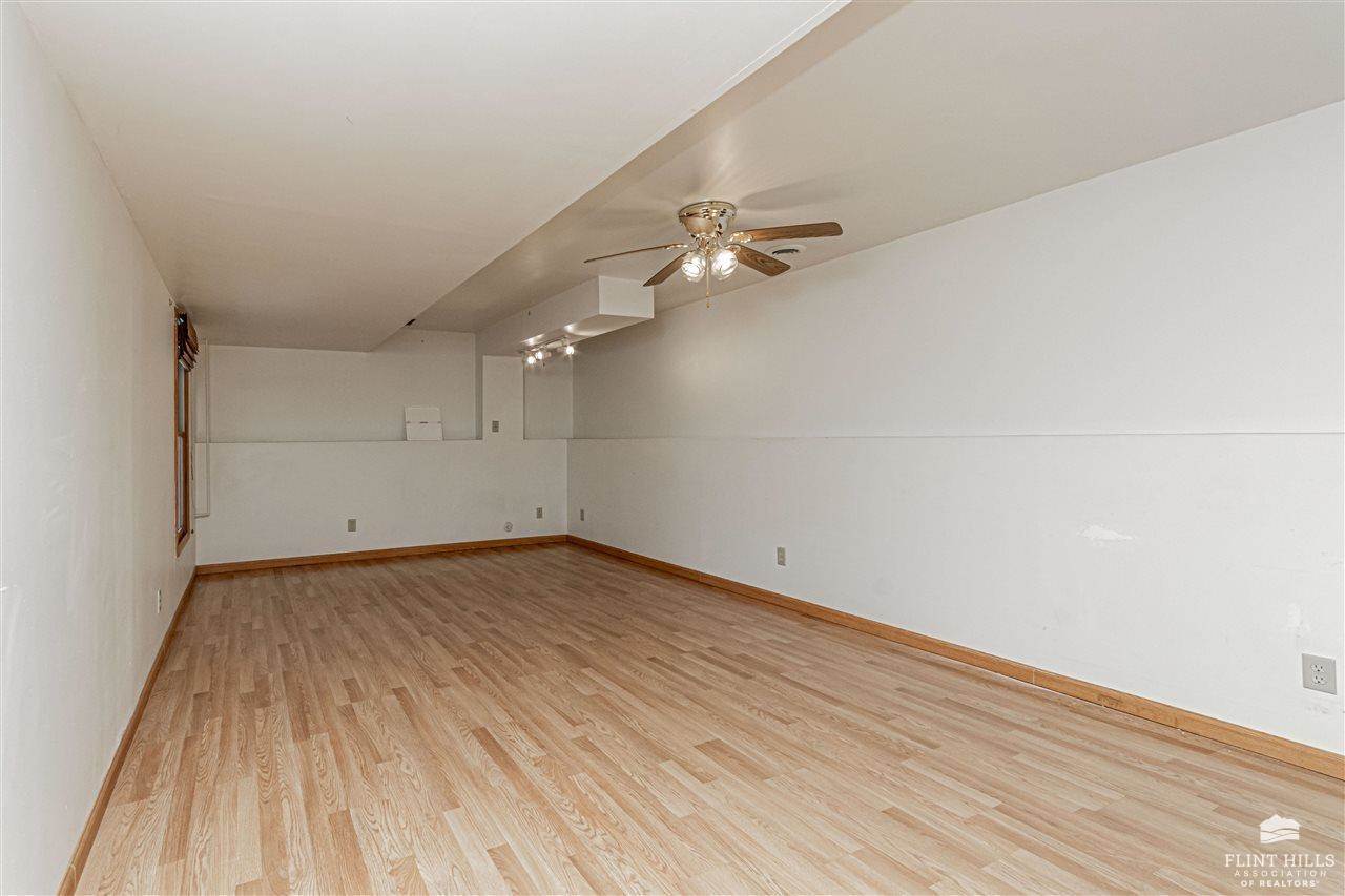 6911 McGeorge Road, Milford, KS 66514