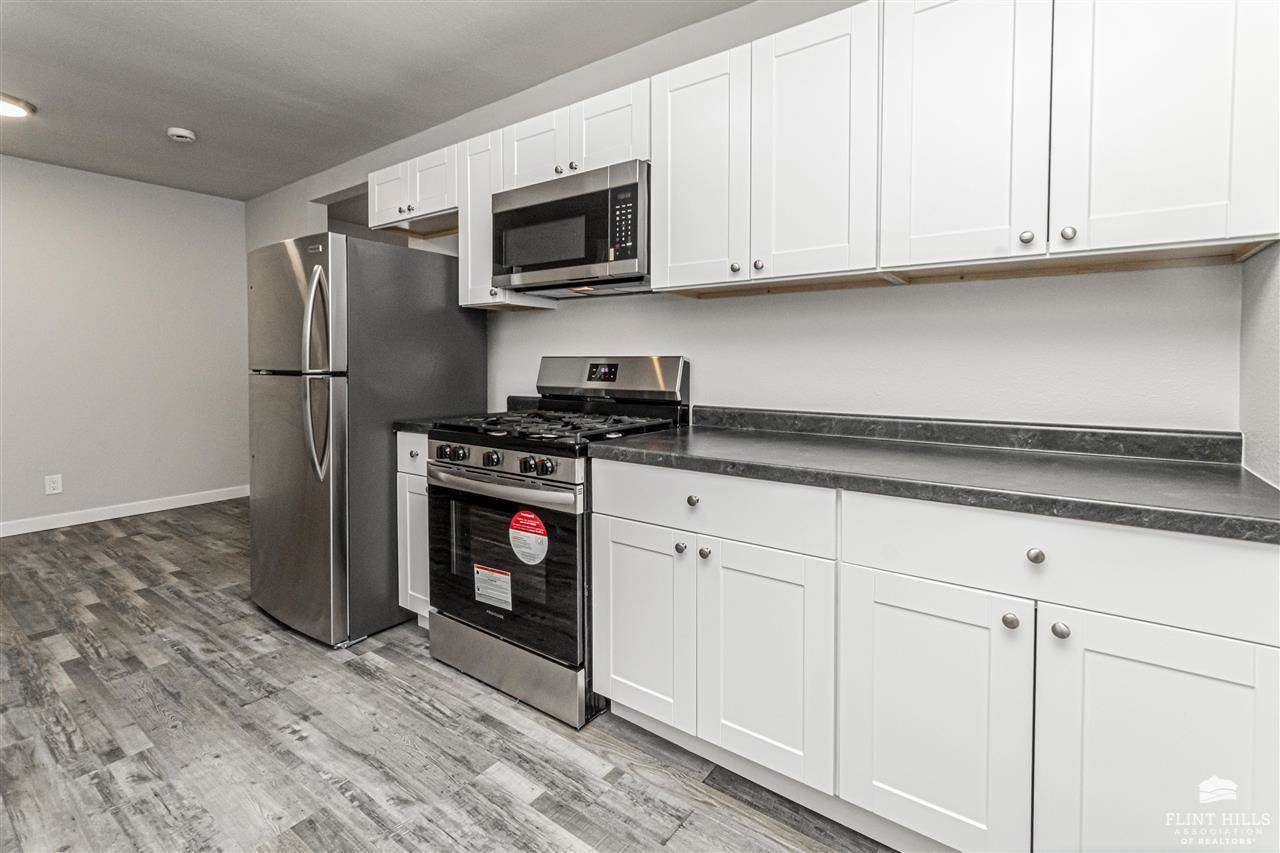 199 East Grandview Drive, Grandview Plaza, KS 66441