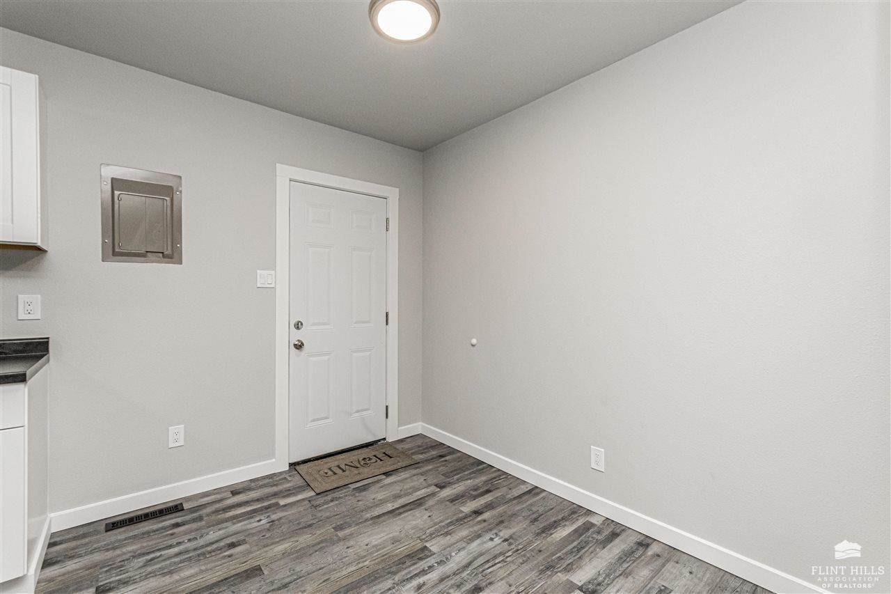 199 East Grandview Drive, Grandview Plaza, KS 66441