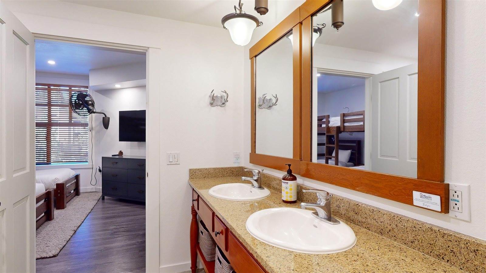 1111 Forest Trail #1406, Grand Sierra Lodge #1406, Mammoth Lakes, CA 93546