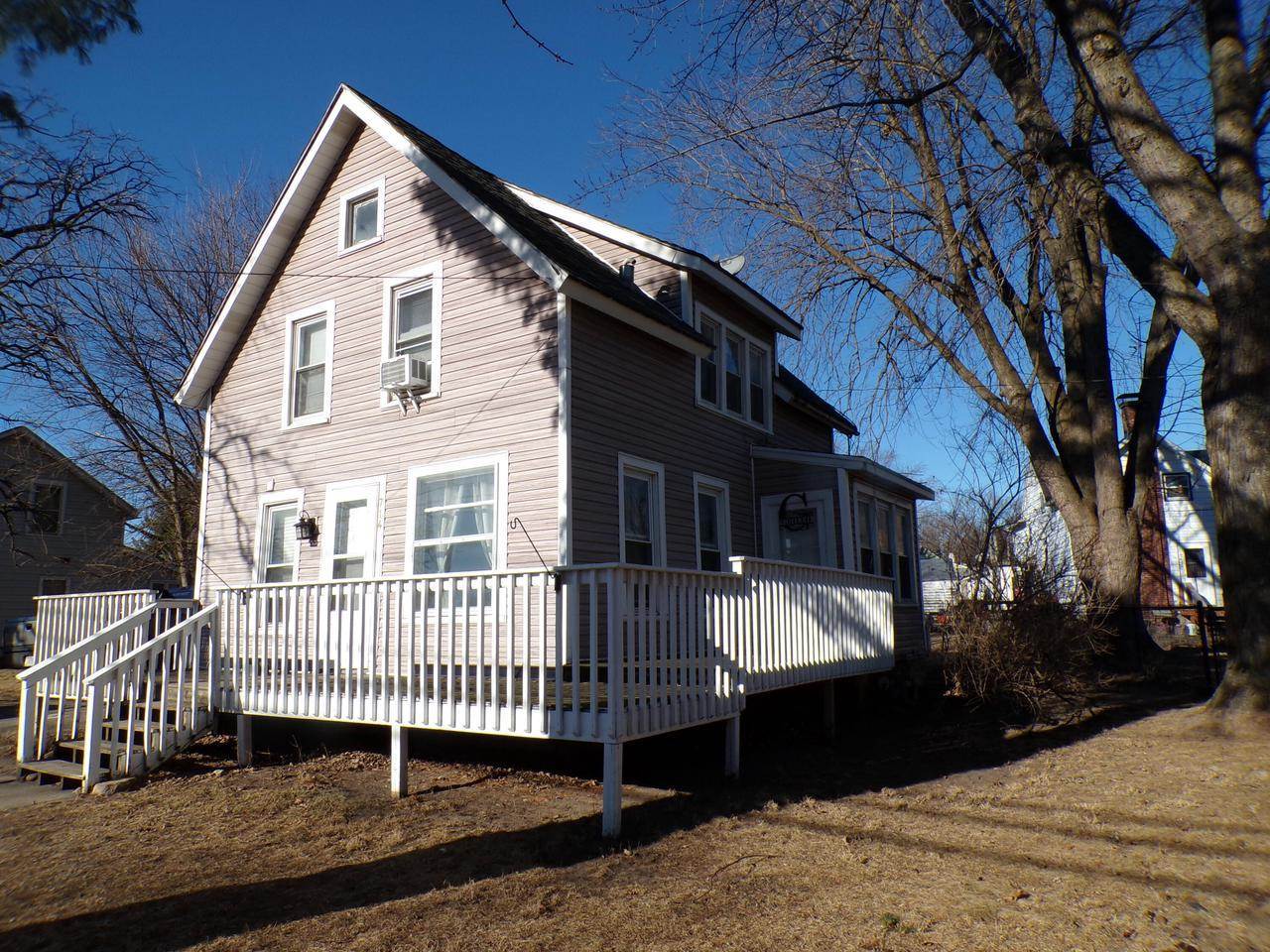 714-714 1/2 Madison Ave, Fort Atkinson, WI 53538