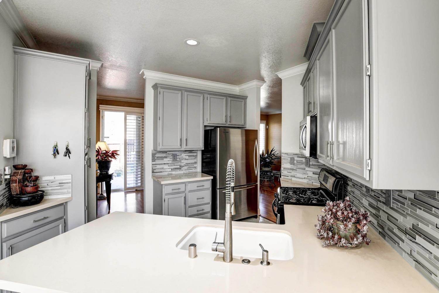 5026 Opal Creek Court, Elk Grove, CA 95758