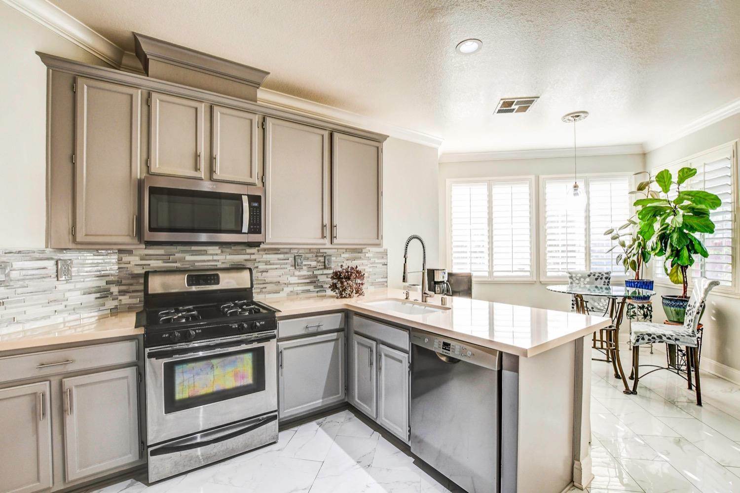 5026 Opal Creek Court, Elk Grove, CA 95758