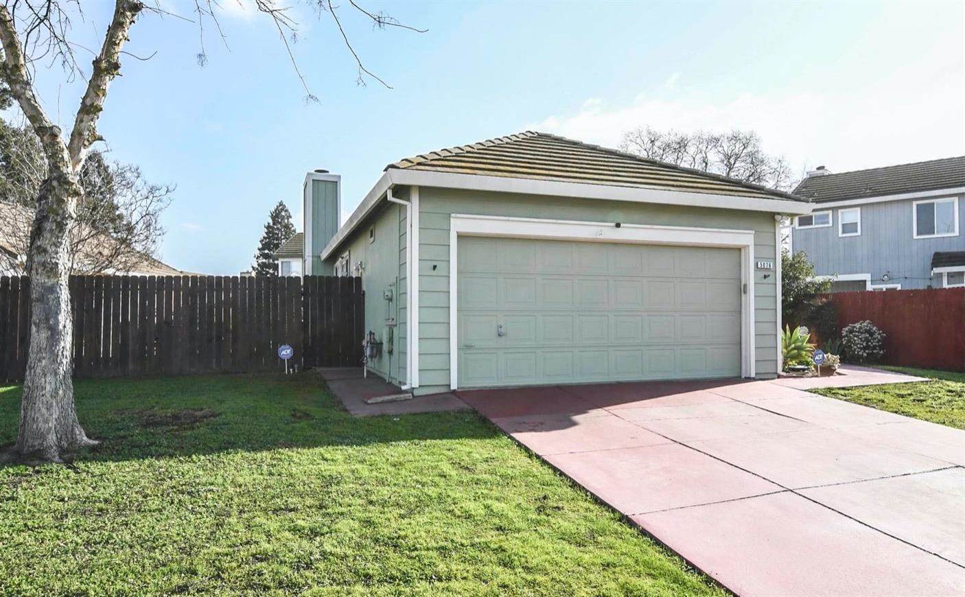 5026 Opal Creek Court, Elk Grove, CA 95758