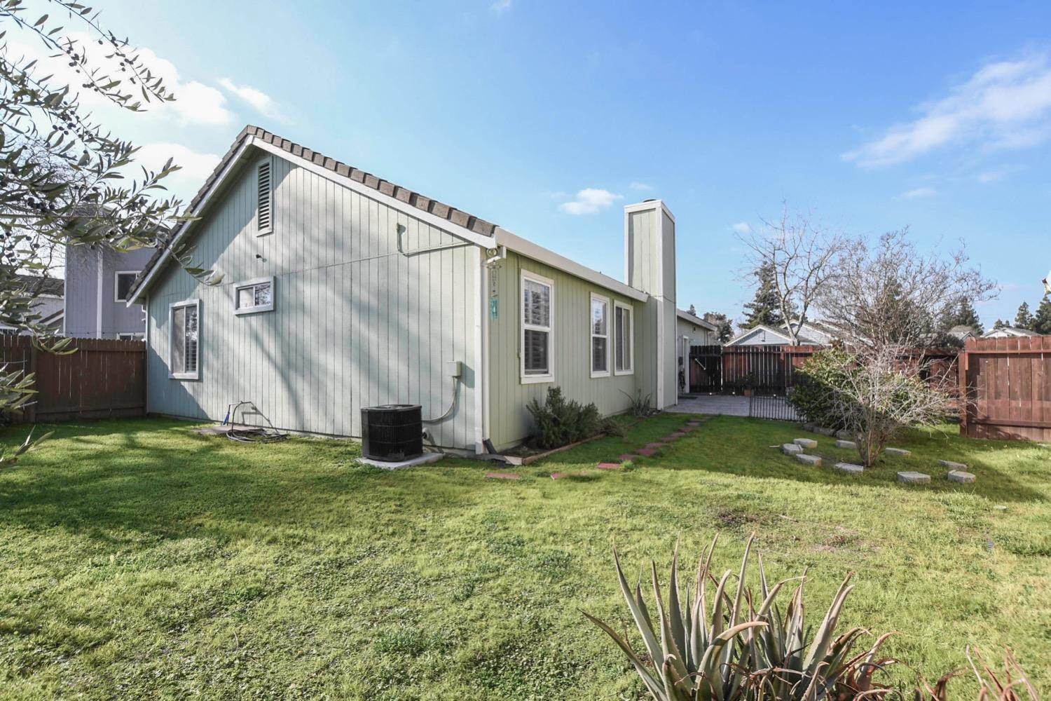 5026 Opal Creek Court, Elk Grove, CA 95758