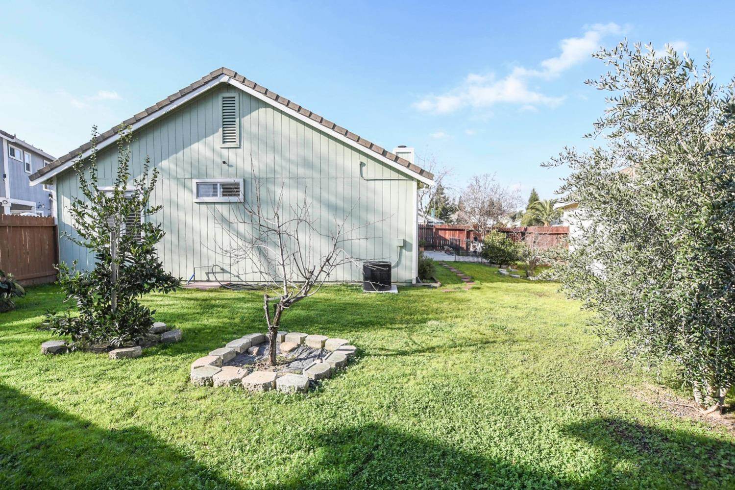 5026 Opal Creek Court, Elk Grove, CA 95758