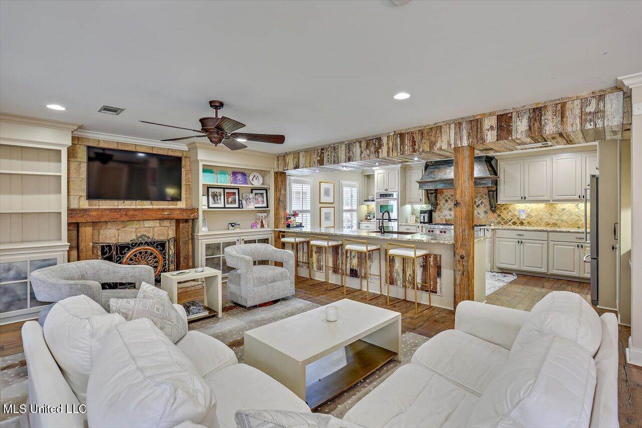 1641 Sheffield Drive, Jackson, MS 39211