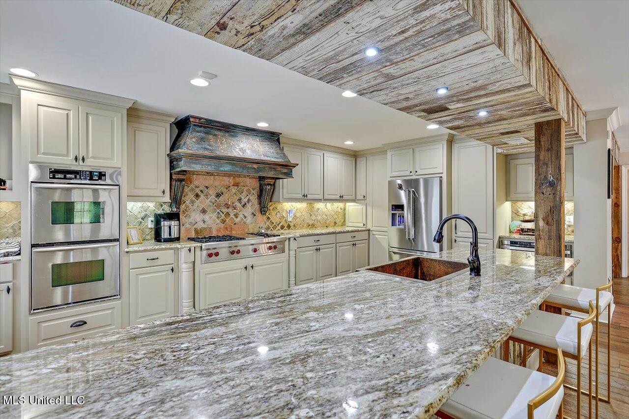 1641 Sheffield Drive, Jackson, MS 39211