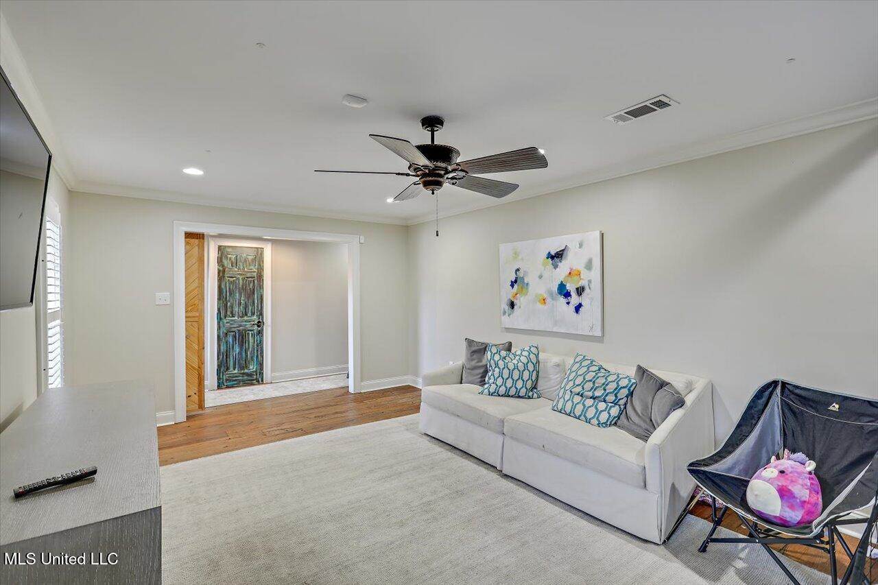 1641 Sheffield Drive, Jackson, MS 39211