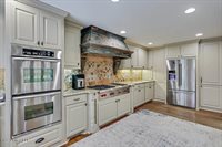 1641 Sheffield Drive, Jackson, MS 39211