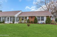 383B Chatham Court, Lakewood, NJ 08701