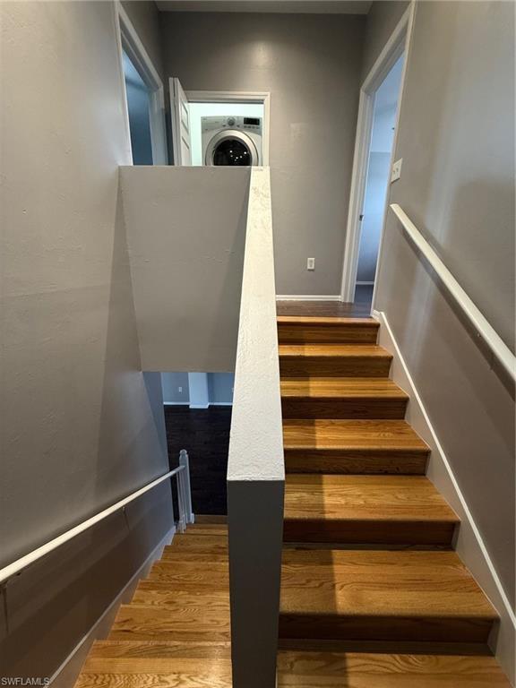 3258 Tamara DR 8, Naples, FL 34109