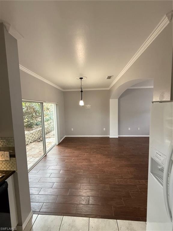 3258 Tamara DR 8, Naples, FL 34109