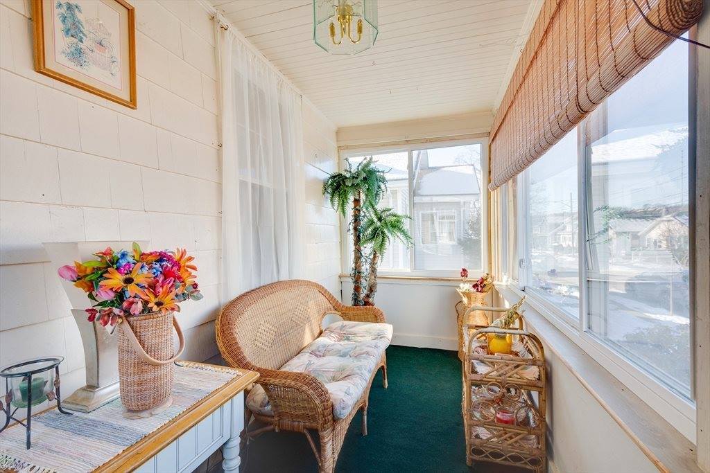 78 Cliff St, Quincy, MA 02169