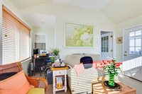 78 Cliff St, Quincy, MA 02169