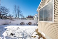 78 Cliff St, Quincy, MA 02169