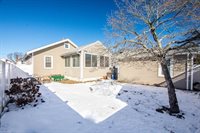 78 Cliff St, Quincy, MA 02169