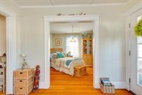 78 Cliff St, Quincy, MA 02169