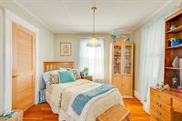 78 Cliff St, Quincy, MA 02169
