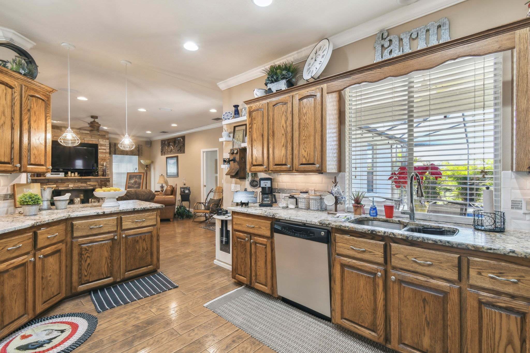 1027 Bradbury Road, Winter Haven, FL 33880