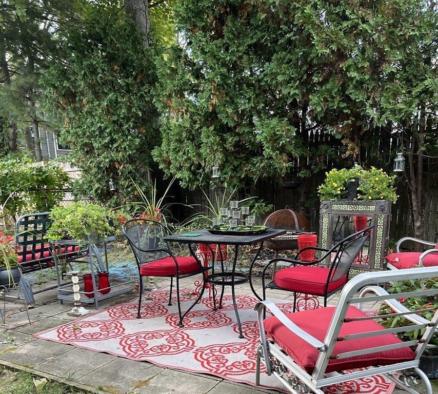 21 Pond St, Boston, MA 02136