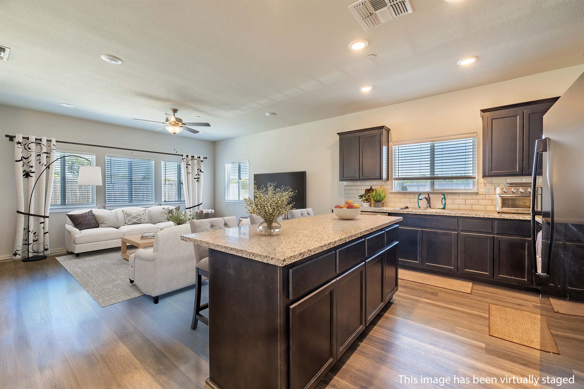 1046 Willow Dr, Ione, CA 95640