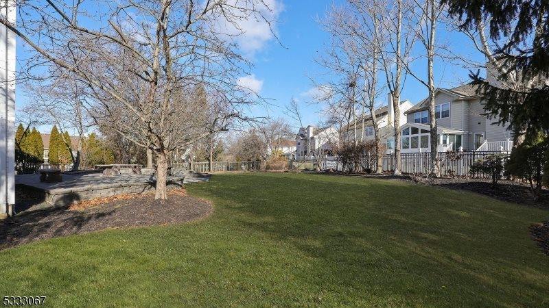 10 Noble Ct, Bridgewater Township, NJ 08807