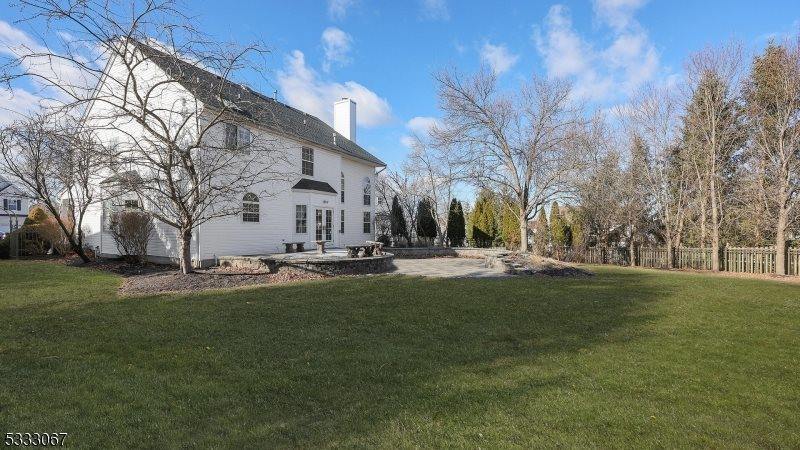 10 Noble Ct, Bridgewater Township, NJ 08807