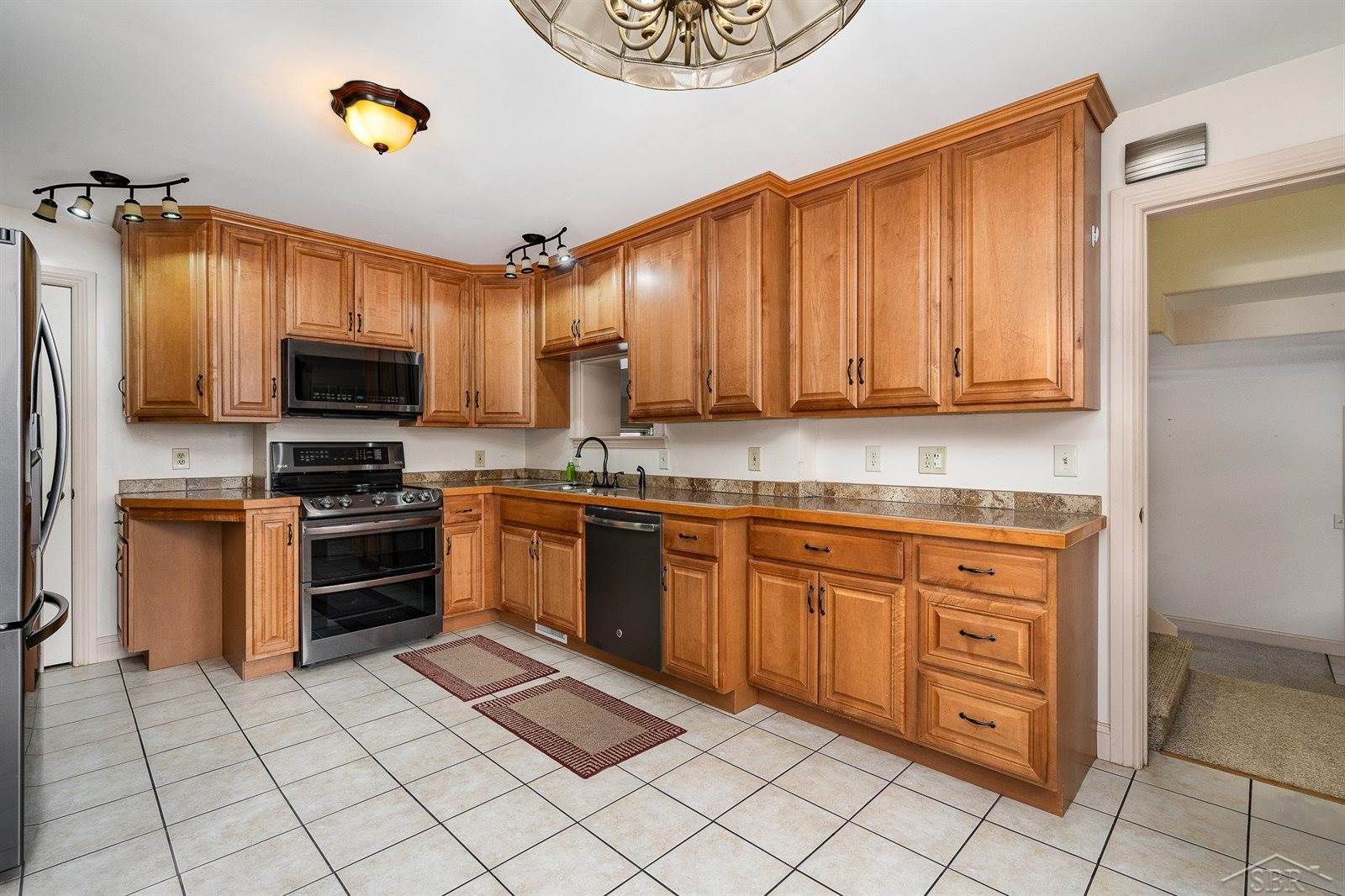 1610 Hemmeter Road, Saginaw, MI 48638