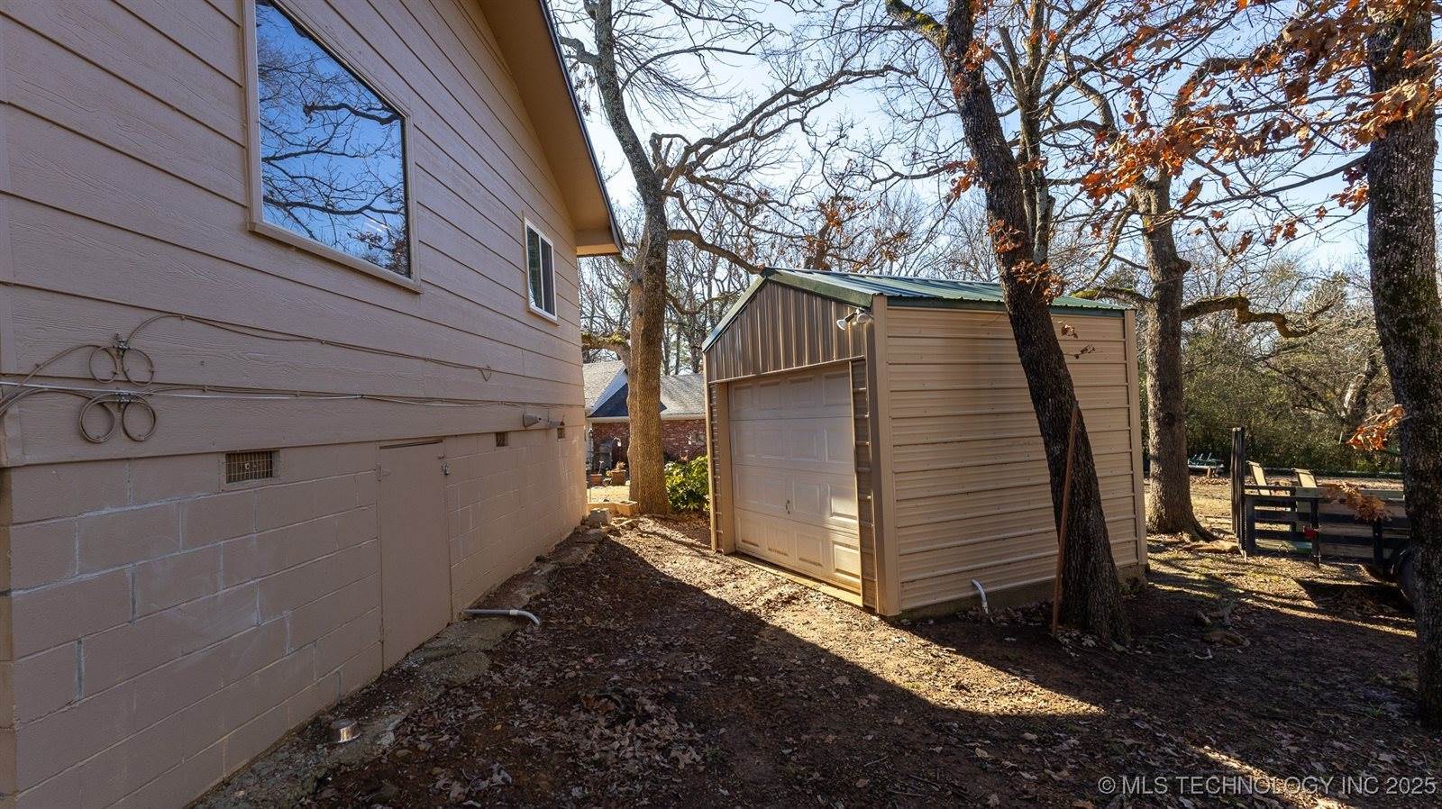 374 Cedar Tree Drive, Crowder, OK 74430