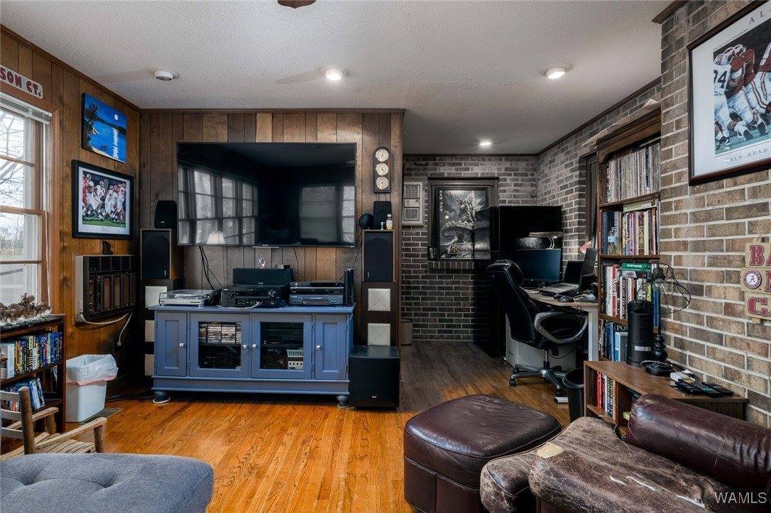 901 Fernhill Court, Northport, AL 35473