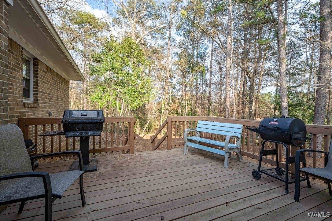 901 Fernhill Court, Northport, AL 35473