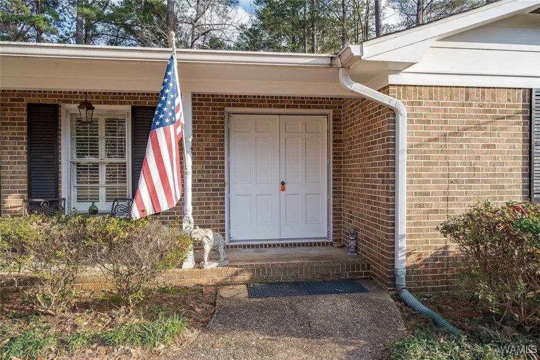 901 Fernhill Court, Northport, AL 35473