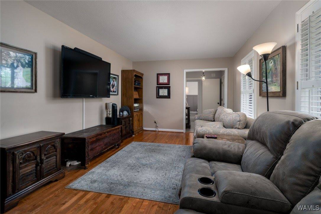 901 Fernhill Court, Northport, AL 35473