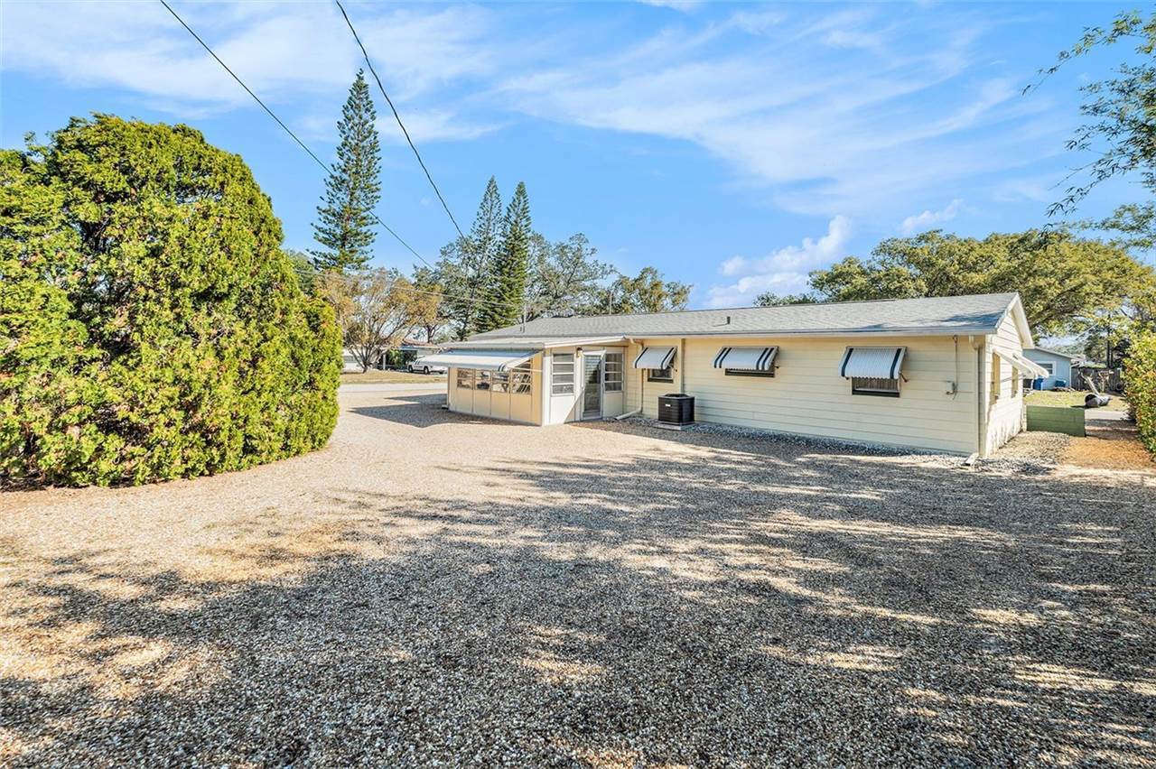 3992 60TH Street North, Saint Petersburg, FL 33709