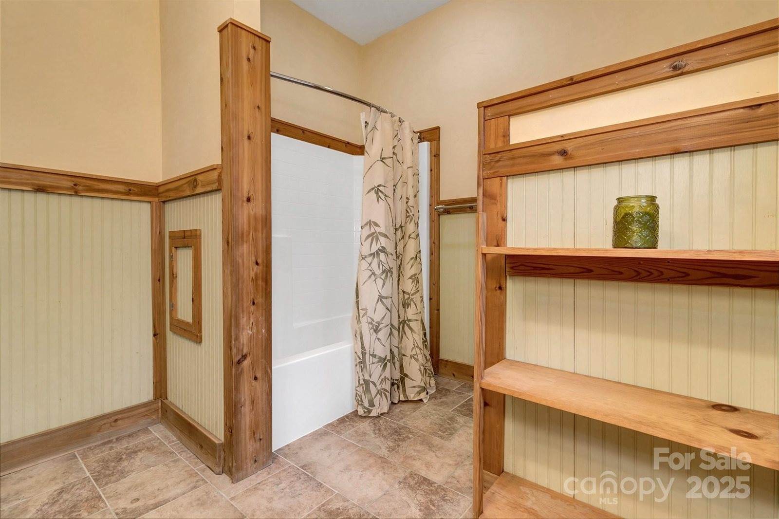 278 Kelses Valley Drive, Mars Hill, NC 28754