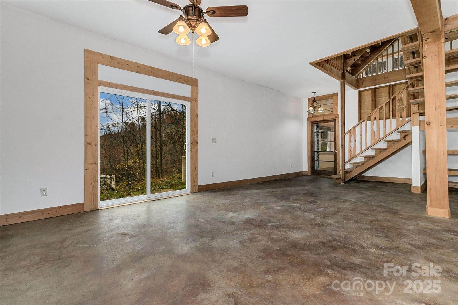 278 Kelses Valley Drive, Mars Hill, NC 28754