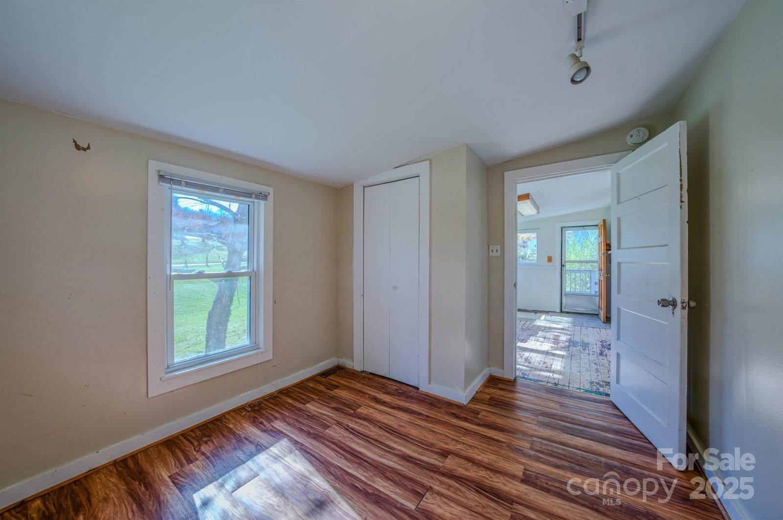 111 Le-An-Hurst Road, Asheville, NC 28803