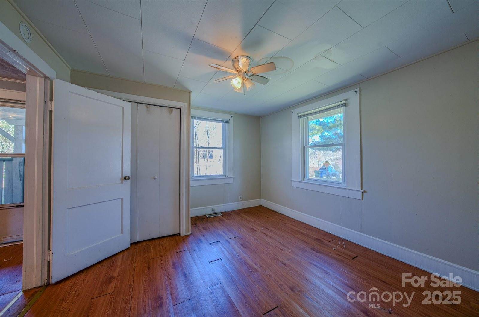 111 Le-An-Hurst Road, Asheville, NC 28803