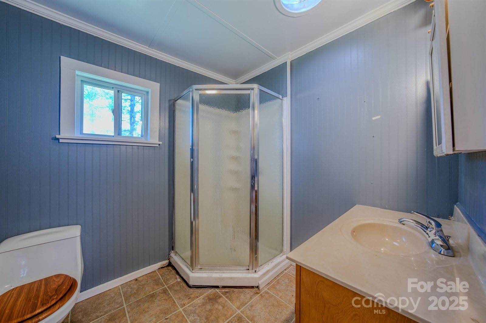 111 Le-An-Hurst Road, Asheville, NC 28803