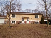 111 Healy Lane, Fort Atkinson, WI 53538