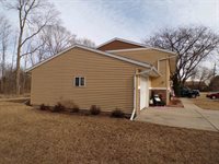 111 Healy Lane, Fort Atkinson, WI 53538