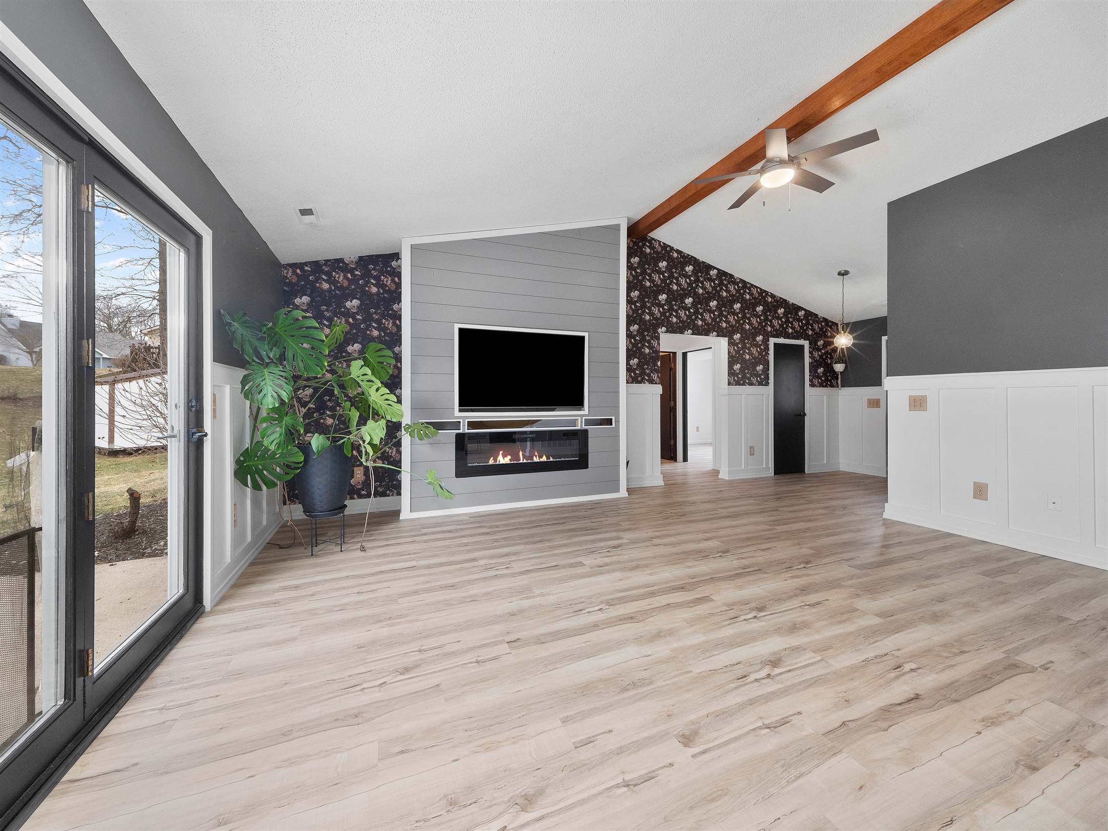 313 Shorewood Court, Columbia City, IN 46725