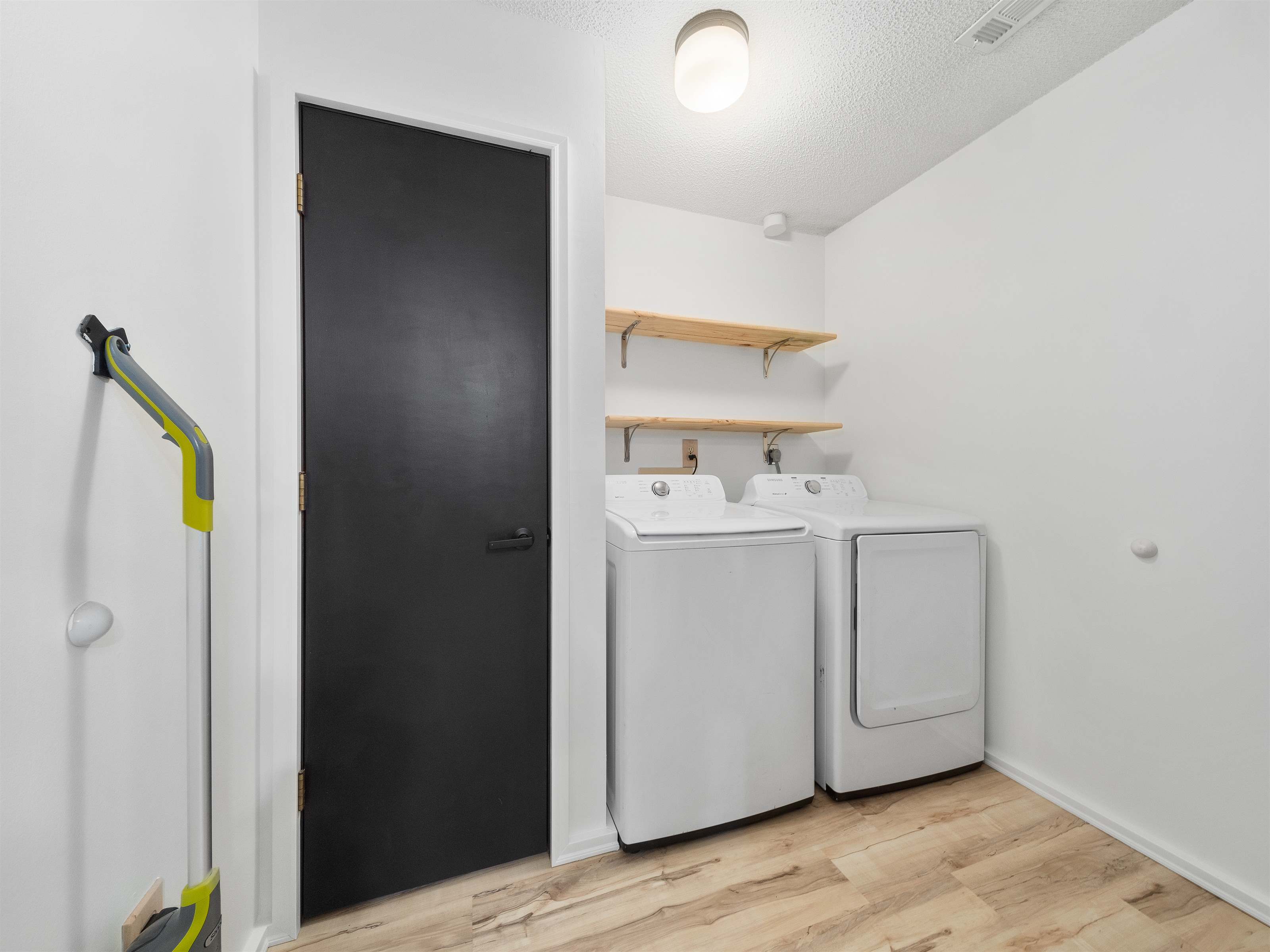 313 Shorewood Court, Columbia City, IN 46725